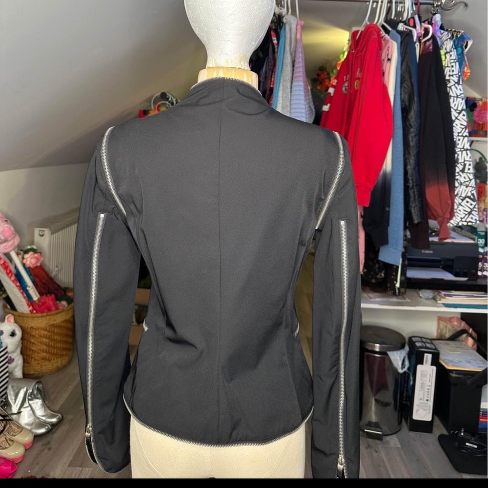 Zipper jacket